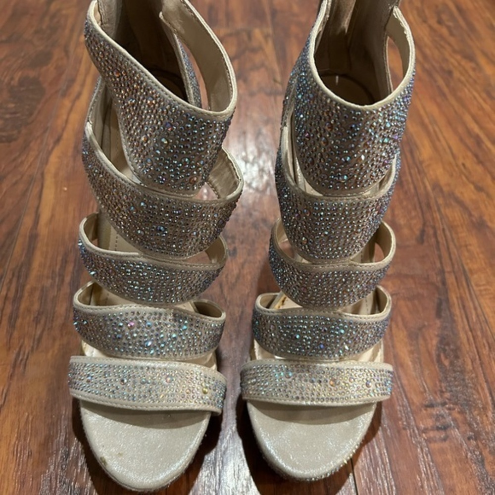 Steve Madden Cream and Silver Strappy Heels